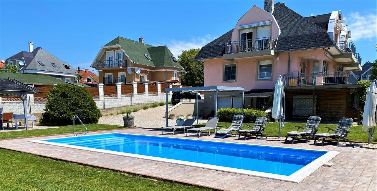 Nefelejcs Apartmanhaz Gyenesdias Bagian luar foto