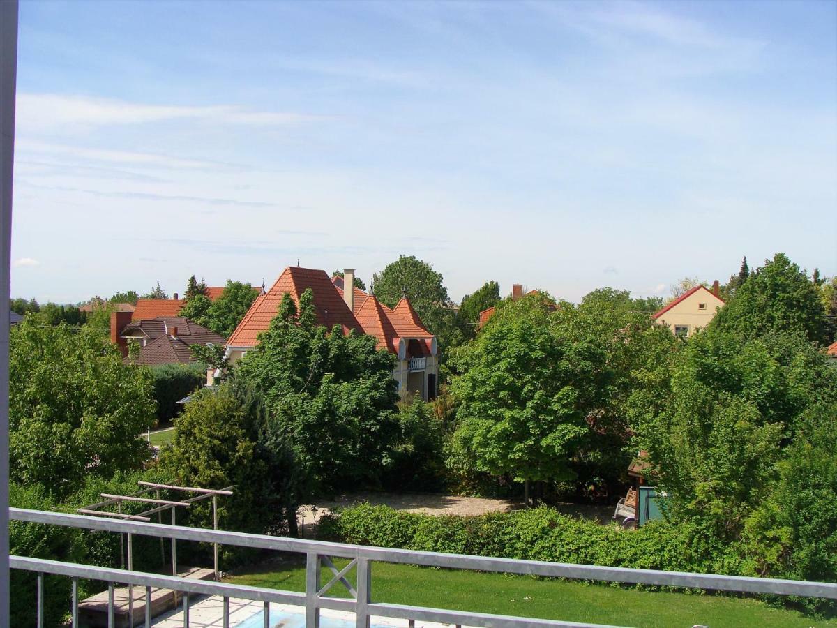 Nefelejcs Apartmanhaz Gyenesdias Ruang foto